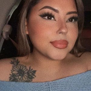 Meet your Posher, Selina